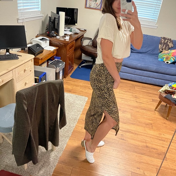 ESSEX USA Cheetah print full skirt, S - Picture 2 of 8